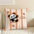 Süßes Panda Kissen Sofakissen mit orangen Streifen und niedlichem Tiermotiv für das Wohnzimmer. - Orange Gestreift