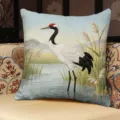 Decoratief sierkussen met kraanvogel motief, ideaal voor bank en bed in de woonkamer. - 35x35cm (Alleen Hoes) / Kraanvogel Kunstpatroon (SBSA182002)