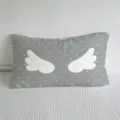 Grijze lange kussen met stippen en engelenvleugels voor slaapkamer en bankdecoratie. - Grijze Basis Witte Polka Dot Engel Stijl (SBZA291608)