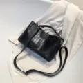Schwarze Kroko-Muster Handtasche Damen Umhaengetasche Shopper Schultertasche NEU - Schwarz