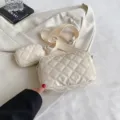 Schicke gesteppte Umhängetasche Mutter-Kind in elegantem Beige, vielseitige PU Schultertasche. - Weiß