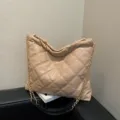 Damen große gesteppte Umhängetasche stilvolle Kette Shopper lässige beige PU Leder Tasche - Khaki