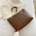 Braune Gesteppte Damen Tote Tasche Grosse Kapazität Ketten Umhängetasche Handtasche - Braun