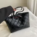 Schwarze gesteppte Tote Tasche für Damen, große Kapazität modische lässige Schultertasche. - Schwarz