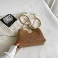Braune PU Umhängetasche mit geometrischem Muster, modische Damen Handtasche elegant. - Braun