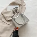 Sac bandoulière argenté brillant motif serpent, très élégant sac à main tendance femme. - Argent