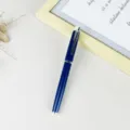 Blauer Metall-Kugelschreiber mit Silberclip, glatter Büro-Signierstift für den täglichen Gebrauch. - Blau mit silbernem Clip