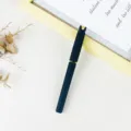 Stijlvolle zwarte gelpen met gouden clip, soepel schrijven perfect voor kantoor en dagelijks gebruik. - Zwart met Gouden Dop