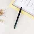 Eleganter schwarzer Gelschreiber mit Klickmechanismus, ideal für Büro, Schule und den Alltag. - Schwarz