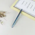 Einziehbarer Metall-Gelschreiber, blau-grauer Schaft mit Roségold-Clip für das Büro. - Hellblau
