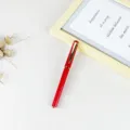 Roter Business Gelstift mit Goldrand, glatter Premium Metallkugelschreiber als Bürogeschenk. - Rot