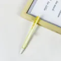 Gele kristal gefacetteerde intrekbare gelpen met een prachtig minimalistisch design. - Geel
