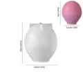 Vue détaillée du moule en silicone ballon 3D, taille compacte pour gâteaux et desserts DIY. - Grand Ballon 003-5692