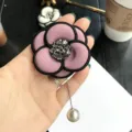 Spilla con camelia in tessuto vintage coreano con strass scintillanti e spilla di perle donna - Rosa coreano