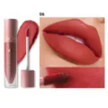 Rossetto liquido opaco vellutato tonalità 06, formula pigmentata per un trucco labbra top. - 06 Scatola Inglese