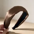 Diadema de satén ancha de estilo coreano para mujer, elegante accesorio marrón para el cabello. - Café