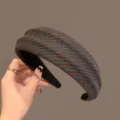 Brown blue wave padded headband for women, elegant high crown hair hoop daily wear. - Wave Pattern