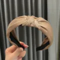 Einfarbiges Satin-Knoten-Haarband für Damen, breites alltägliches Haarreif, Accessoire. - Khaki