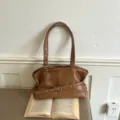Sac à épaule marron en cuir PU pour femme, élégant sac cabas rétro avec ceinture chic. - Style de Sac Tote (BZLL-6886) / Marron Clair Sans Charme