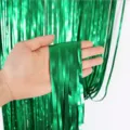 Tenda a frange in alluminio opaco verde per decorazione sfondo festa di compleanno e nozze. - Verde Opaco