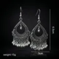 Boucles d'oreilles pendantes vintage en filigrane argenté avec pompons de perles pour femmes. - Argent Antique (6142)