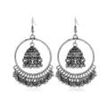 Vintage zilverkleurige jhumka creolen met ingewikkelde kralen en etnisch kwastontwerp. - Antiek Zilver