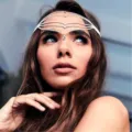 Detailed view of multi-layer rhinestone forehead chain, sparkling crystal headpiece for party. - FD125 Style (FD125) / Silver