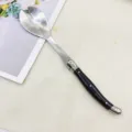 Elegante Salatgabel aus Edelstahl mit schwarzem Griff, langlebiges Besteck für die Küche. - 1 schwarze Salatgabel