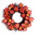 Corona de hojas de arce de otoño con calabazas y bayas para decoración de puerta. - Guirnalda de Hojas de Arce y Calabaza (J2-23)