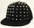 Casquette de baseball plate cloutée noire style hip-hop streetwear punk métal - Casquette en Tissu à Rivets Argentés