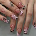 Künstliche Nägel zum Aufdrücken mit rosa 3D-Blumenkunst, French-Spitzen und Strass. - Rosa Katzenaugen Muster Stil (M-B329) / 24 Stück/Set