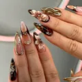 Luxus 3D Blumen künstliche Nägel, Mandel Stiletto Stil mit goldenen Linien und Schildpatt-Design. - Schildpatt Katzenaugen Stromlinienförmiger Stil (M-B330) / 24 Stück/Set