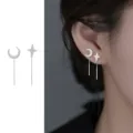 Asymmetrische vierzackige Stern Mond Ohrringe Silber Nische Schickes Design Variante - Stern und Mond Ohrfaden / Silber