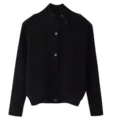 Cárdigan de punto negro para mujer con cuello alto, botones asimétricos y detalles elegantes. - Negro