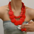 Bohemian rode houten gelaagde statement ketting en oorbellen set voor dames mode sieraden - Rood