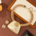Splendido elegante set collana girocollo statement e orecchini a spirale dorati donna moda - Oro