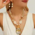 Prachtige druppel kristal hanger ketting en oorbellen set met onregelmatige stenen voor vrouwen. - Wit