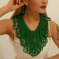 Boho Afrikaanse groene houten kralen multi-strand statement ketting en oorbellen set. - Groen