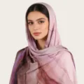 Femme foulard hijab écharpe en coton mercerisé teint par cravate aquarelle variante rose - C35