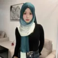 Elegante pañuelo hijab de gasa plisada con degradado y diseño bicolor para mujeres. - Verde Menta