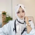 Bufanda cuadrada de gasa hijab con bonito estampado de lazo y corazon, tocado elegante. - 11# Colorido Topos Lazo