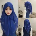 Royal blue chiffon hijab with rhinestone leaf design, elegant Muslim headscarf shawl. - Klein Blue