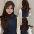 Foulard carre en mousseline pour femmes, design elegant avec strass et noeud, chale leger. - Café