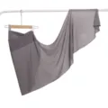 Grijze chiffon en kristallen linnen hijab sjaal met strass stippen, elegant detail. - Rookgrijs