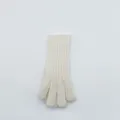 Guante de punto con trenzas blanco detalle mostrando textura y diseño de puño largo. - Talla única / Blanco Roto