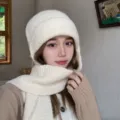 Ensemble bonnet et écharpe tricotés d'hiver pour femmes, capuche chaude en peluche avec cache-oreilles. - Taille unique / Blanc