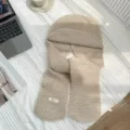 Écharpe à capuche en tricot beige douillette, bonnet chaud d'hiver avec protection auriculaire. - Taille unique / Beige