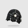 Bonnet noir en crochet avec fleurs, chapeau d'été léger en tricot pour les femmes mode. - Taille unique / Noir