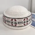 Bonnet docker en tricot blanc à motif écossais classique, bonnet chaud d'hiver rétro. - M (56-58cm) / Blanc Cassé