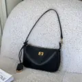 Zwarte schoudertas van echt leer voor dames, elegante en stijlvolle dagelijkse handtas. - Rundleer - Zwart (Gouden Gesp) met Geschenkdoos